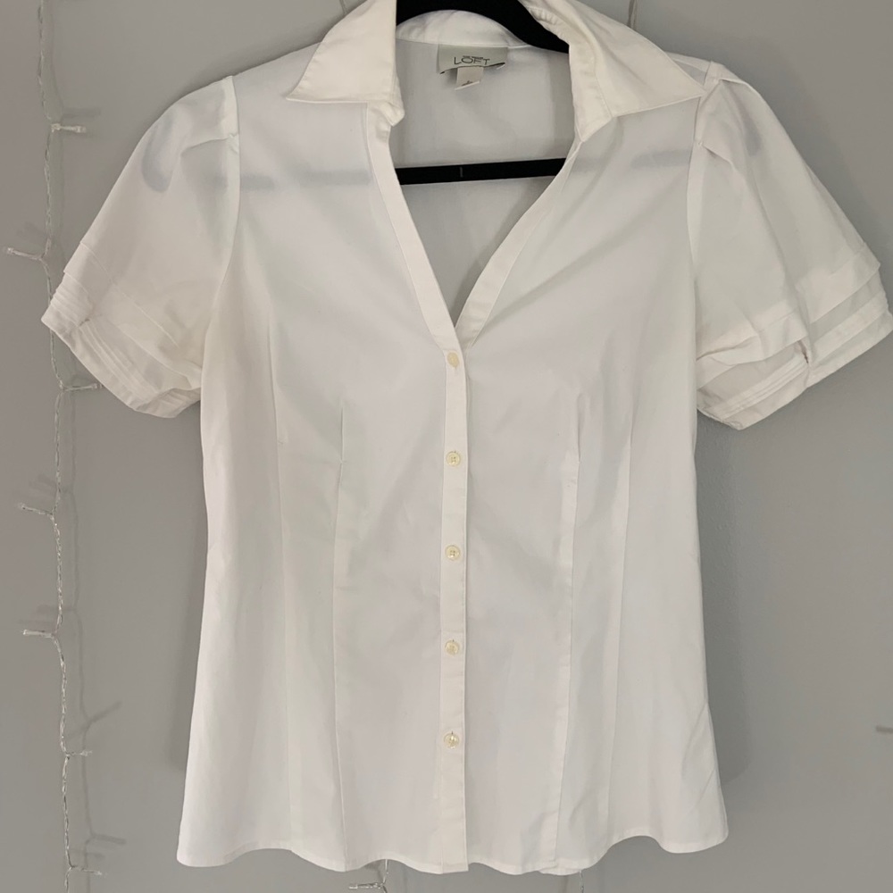 Ann Taylor LOFT Women’s White Button Top, Small